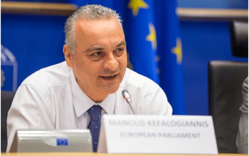 Μανώλης Κεφαλογιάννης Ερώτηση του Μανώλη Κεφαλογιάννη προς την ΕΕ: «Πως θα συνδράμει η Ευρωπαϊκή Ένωση την Ελλάδα στην απόπειρα μαζικής παραβίασης των συνόρων της;»