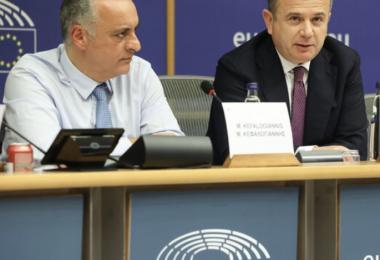 Μανώλης Κεφαλογιάννης Πραγματοποιήθηκε στις Βρυξέλλες η 15η Σύνοδος της Μικτής Κοινοβουλευτικής Επιτροπής Ευρωπαϊκής Ένωσης – Αλβανίας για τη Σύνδεση και Σταθερότητα της Αλβανίας υπό την προεδρία του Μανώλη Κεφαλογιάννη.